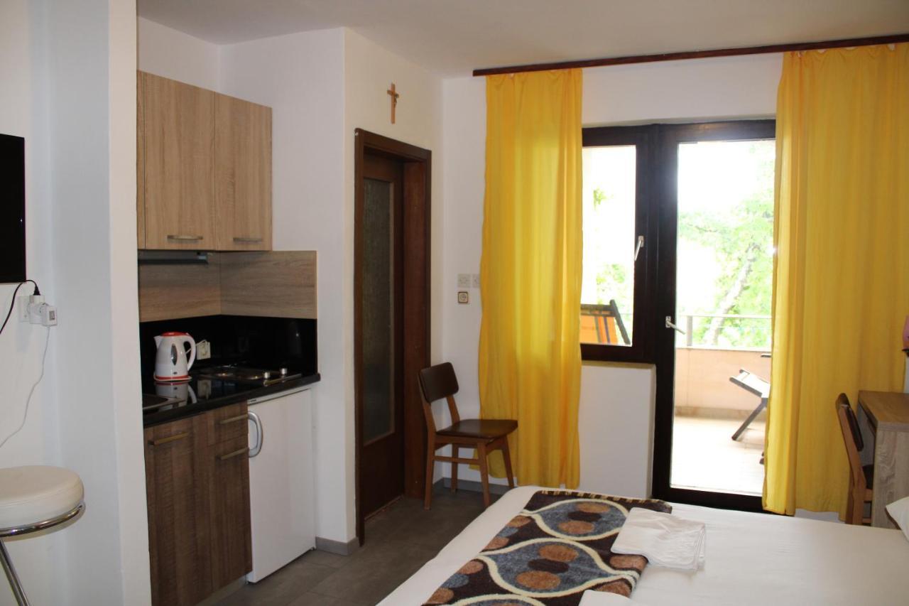 Studio Apartman Stefanija Selce Extérieur photo